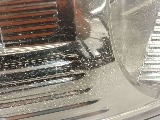 SUZUKI 3512079J00 Правая фара в наличии Киев