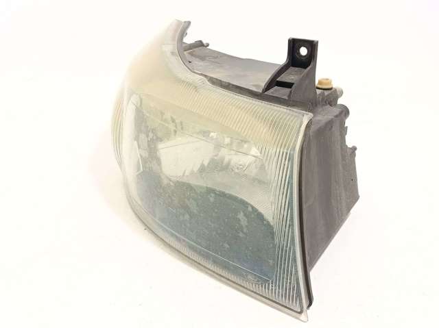 FORD 4695245 Правая фара в наличии Украина