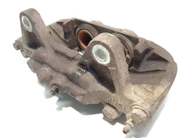 TOYOTA 4773060261 Суппорт тормозной передний правый в наличии Каменское
