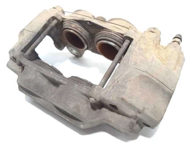 TOYOTA 4773060350 Суппорт тормозной передний правый в наличии Чернигов