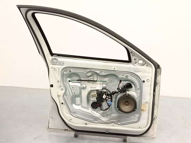 FIAT 50509245 Дверь передняя левая в наличии Винница