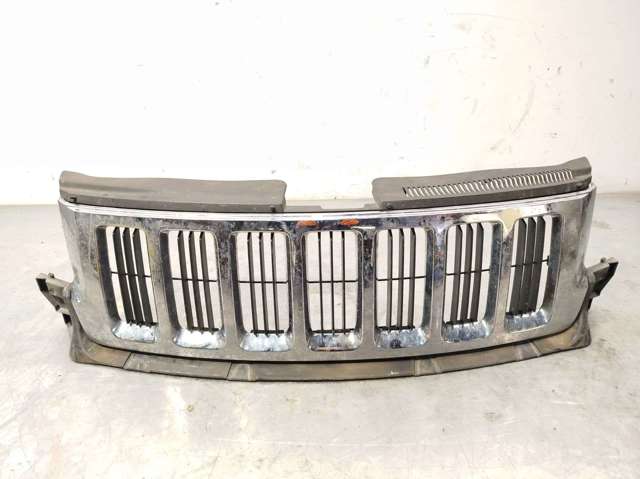 55079377AD CHRYSLER Решетка радиатора купить в Николаев