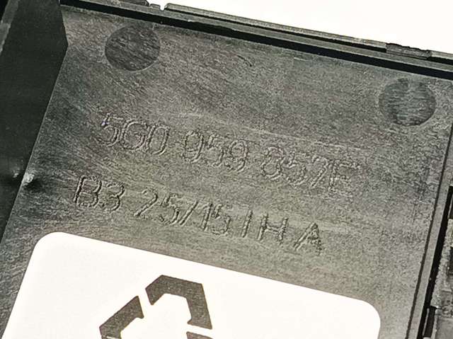 VAG 5G0959857EIHA в наличии Черновцы
