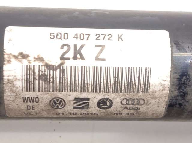 VAG 5Q0407272K Правая полуось в наличии Черновцы