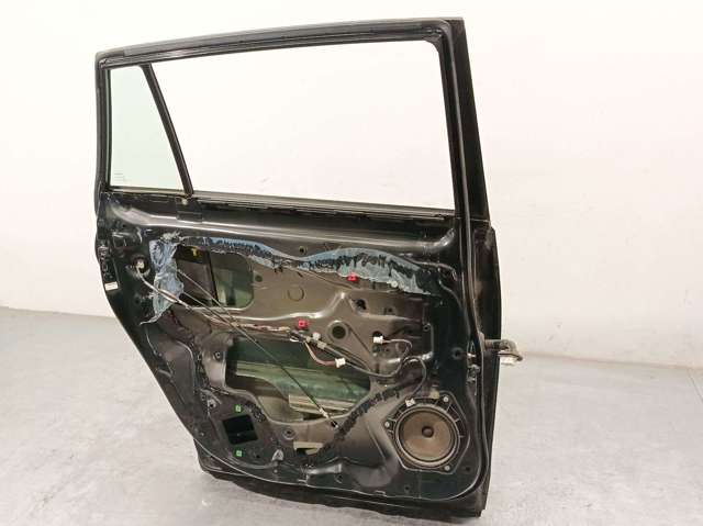 670040F020 TOYOTA Дверь задняя левая купить в Ровно
