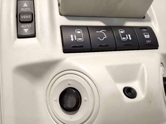 68023666AA Левая полуось купить Украина