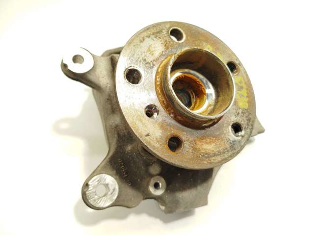 6876643 BMW Цапфа передняя левая купить в Харьков