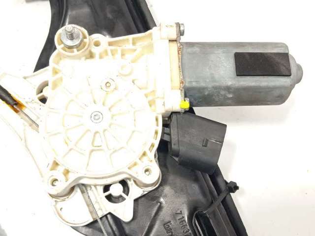 7166379E BMW купить в Чернигов