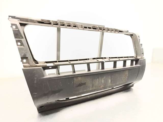 FIAT 735470253 Центральная часть переднего бампера в наличии Чернигов