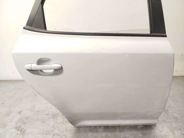 770041H000 HYUNDAI Дверь задняя правая купить в Украина