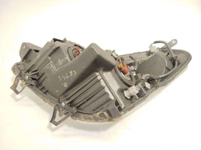 811300F060 TOYOTA Правая фара купить в Киев