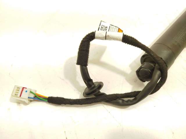 81780D3100 HYUNDAI Амортизатор багажника купить в Винница