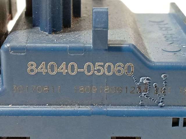 TOYOTA 8404005060 Кнопочный блок управления стеклоподъемником передний левый в наличии Кривой Рог