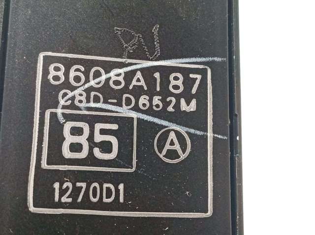 8608A187 Кнопочный блок управления стеклоподъемником передний левый купить Житомир