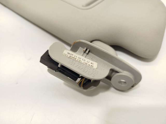 8P0857551A9V4 VAG Солнцезащитный козырек купить в Павлоград