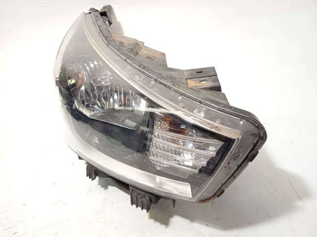 92102H8000 HYUNDAI Правая фара купить в Павлоград