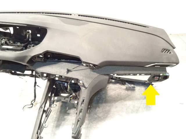 98105497ZD PEUGEOT Подушка безопасности (AIRBAG) водительская купить в Украина