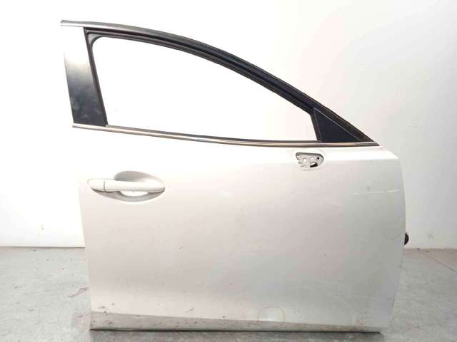MAZDA BHY05802XE Дверь передняя правая в наличии Ужгород