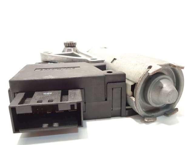 EGQ000010 LAND ROVER Мотор привода люка купить в Винница