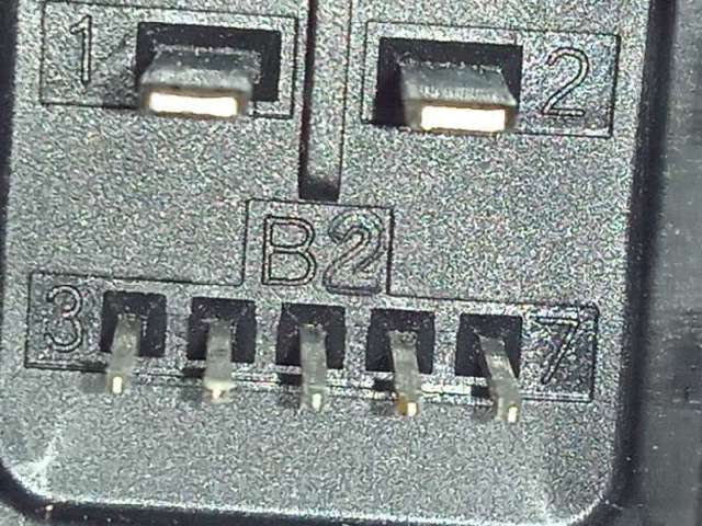 FR3Z6323208C Стеклоподъемник передней правой двери купить Запорожье
