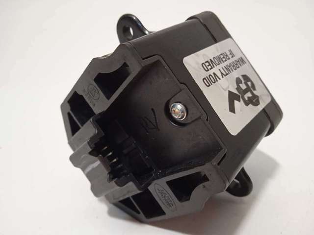 LR025895 LAND ROVER купить в Киев