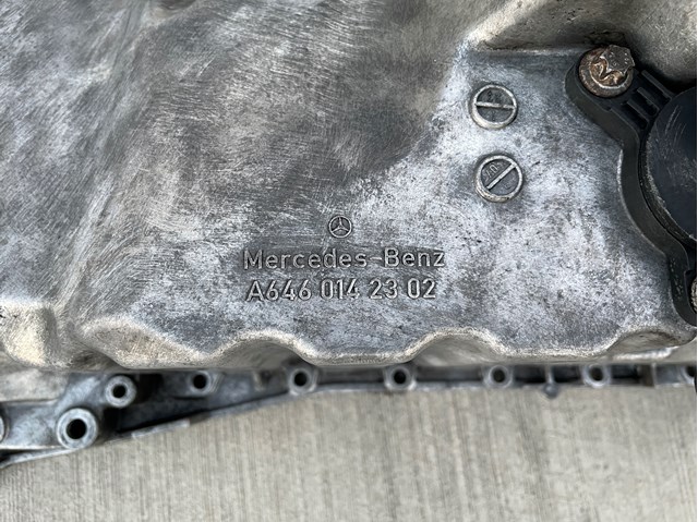 MERCEDES 6460142302 Поддон масляный картера двигателя в наличии Киев