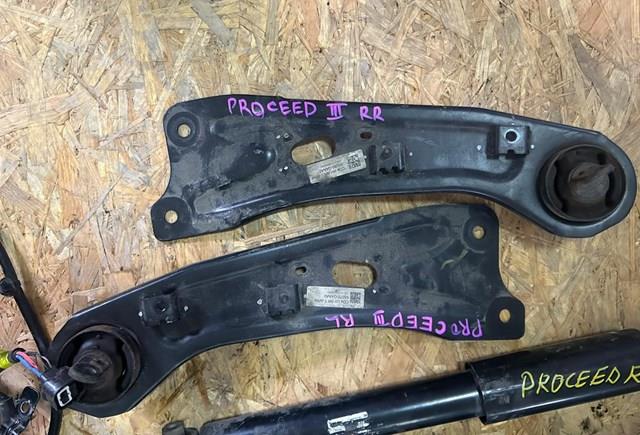 Рычаг/тяга задней подвески продольный нижний, правый 55280G4AA0 HYUNDAI