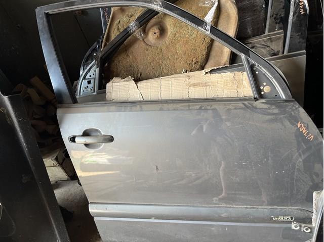 Пассажирская передняя дверь 6800165841 SUZUKI
