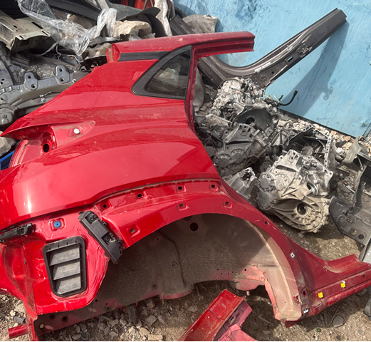 87820J9010 HYUNDAI Стекло кузова (багажного отсека) правое купить в Николаев