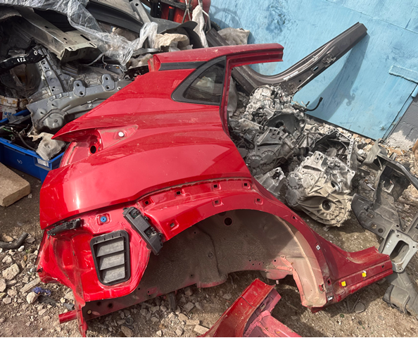 Стекло багажного отсека, правое 87820J9020 HYUNDAI