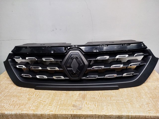 Решетка 623104446R RENAULT