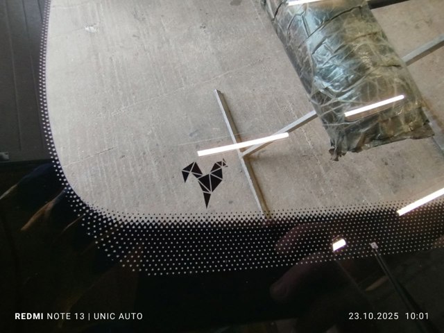 RENAULT 727121215R Стекло лобовое  в наличии Ирпень