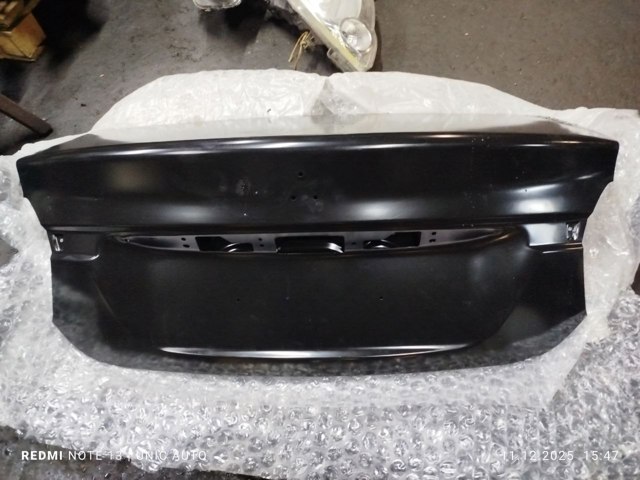 Крышка багажника 901003406R RENAULT