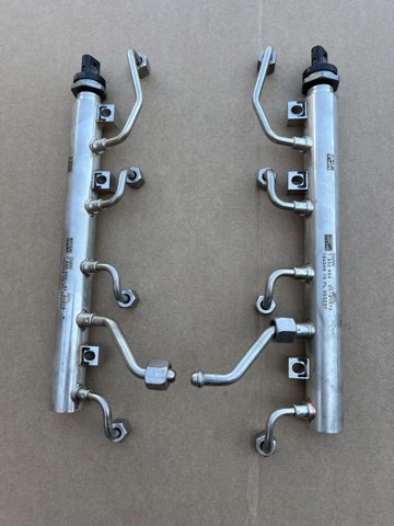 Распределитель топлива (рампа), левый 13537852403 BMW