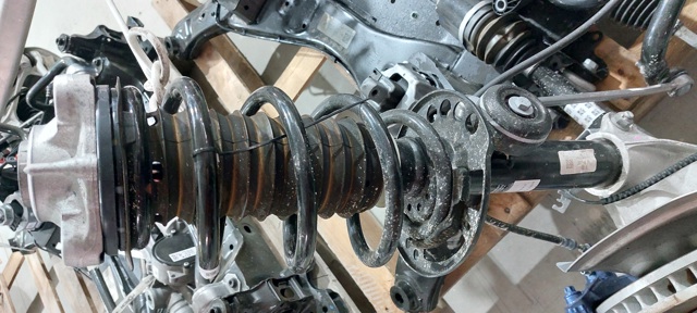 31306880606 BMW Амортизатор передний правый купить в Тернополь
