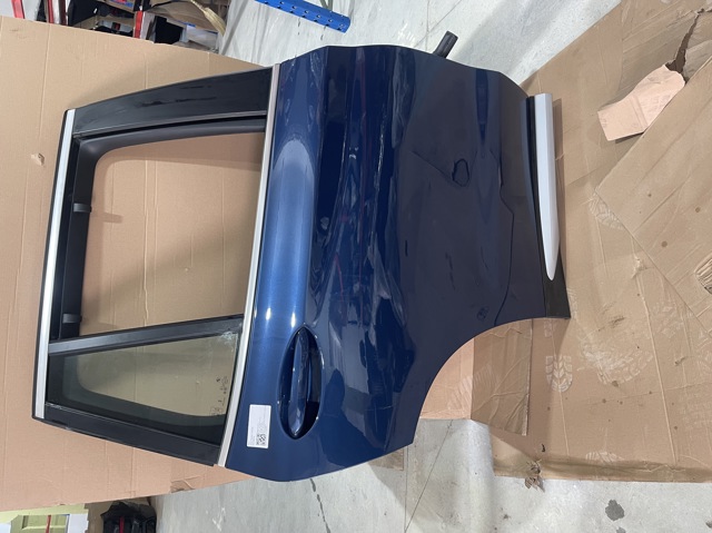 Задняя правая дверь 41007465534 BMW