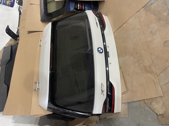 Пятая дверь 41007931947 BMW