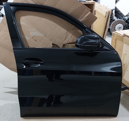 Пассажирская передняя дверь 41518738552 BMW