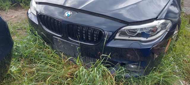Бампер передний в сборе 51118058998 BMW