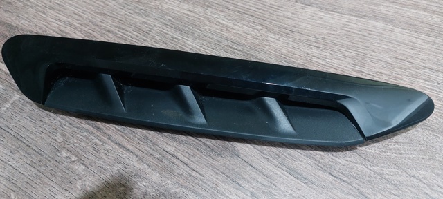 Накладка крыла переднего правого 51138064806 BMW