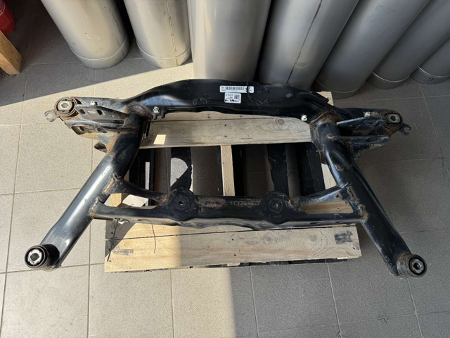 Поперечка задней подвески 5QN505235C VAG