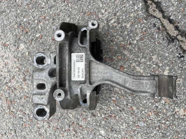 Подушка двигателя 3Q0199262 VAG