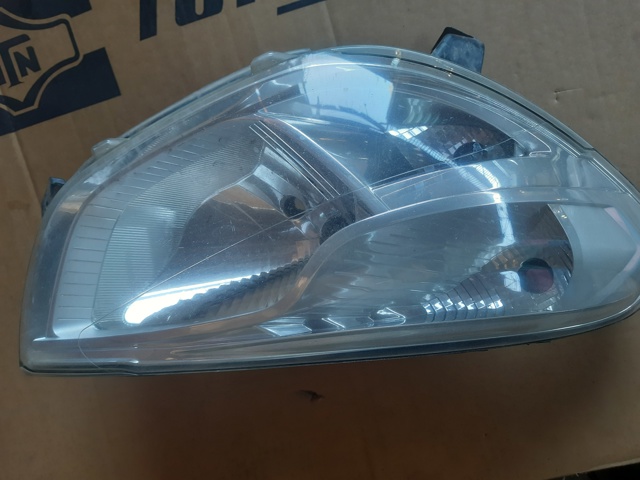 Фара передняя правая 260102414R RENAULT
