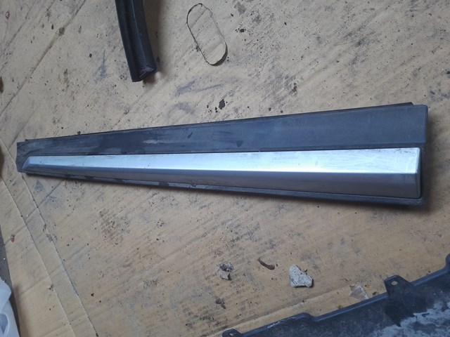 51137352556 BMW Накладка (молдинг) порога наружная передняя правая купить в Черкассы