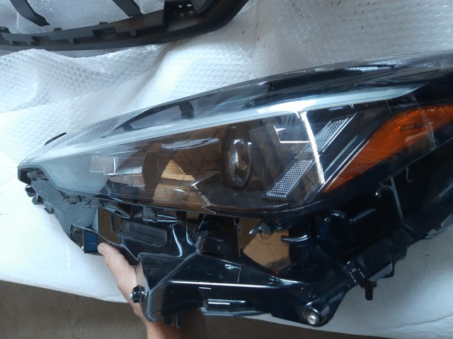 TOYOTA 8114578280 Фара правая в наличии Павлоград