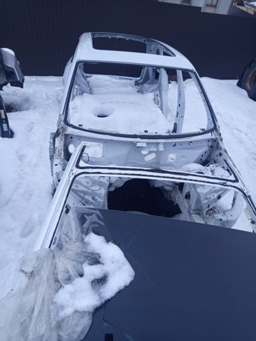 Порог наружний правый 4M0809848 VAG
