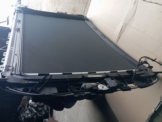 VAG 4M0877041 Рама люка в наличии Винница