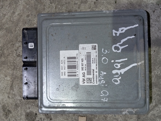 Компьютер двигателя 4M0907551A VAG
