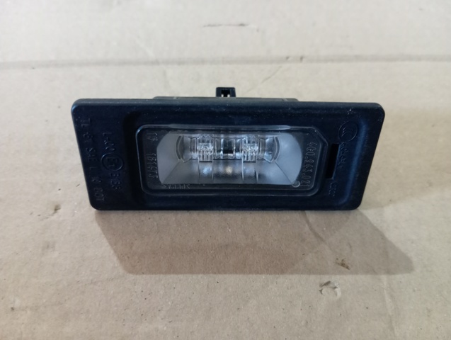 Фонарь подсветки заднего номера 8W6943021A VAG
