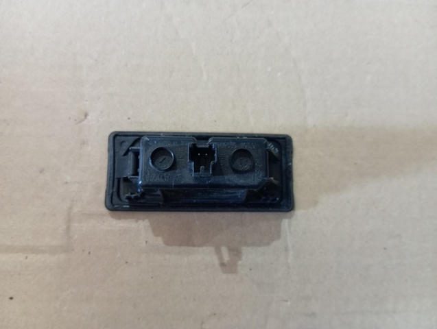 8W6943021A VAG Фонарь подсветки номерного знака купить в Киев